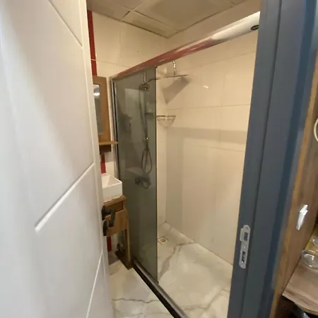 Hotel apartamentowy 1 *